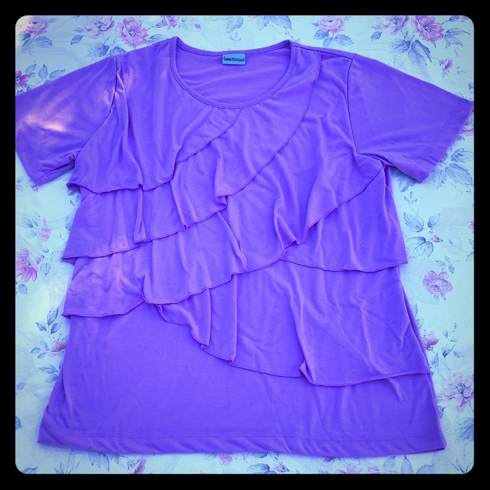 🦋2/$15 VTG Tiered Ruffle Shirt